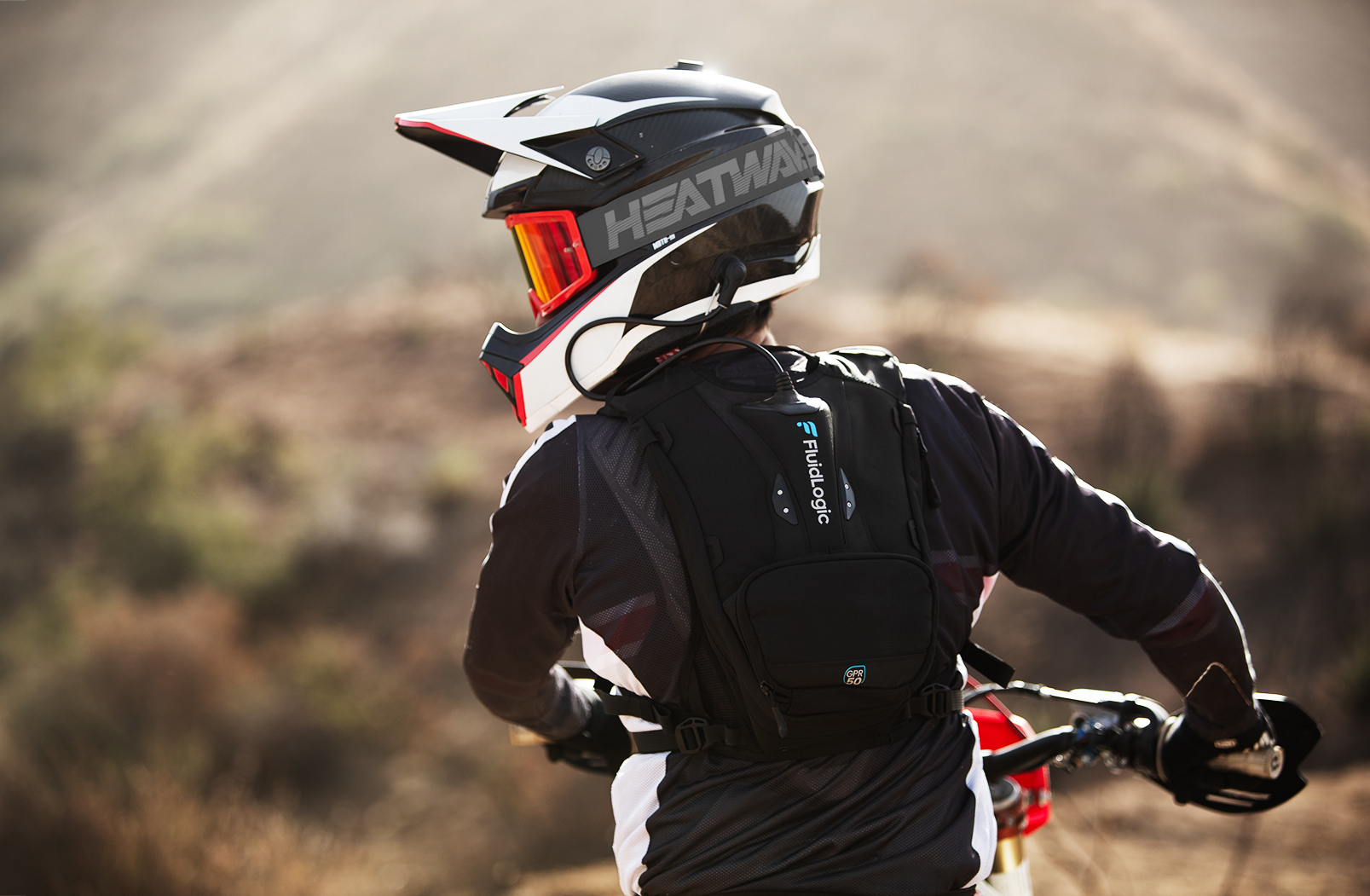 FluidLogic Introduces the World's First Intelligent Hydration Pack to Boost Performance and Increase Safety