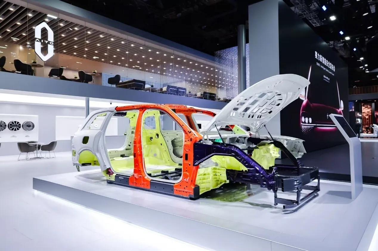 SERES Debuts Intelligent Safety at Auto Shanghai 2025, Setting Industry Standard and Capturing Global Spotlight