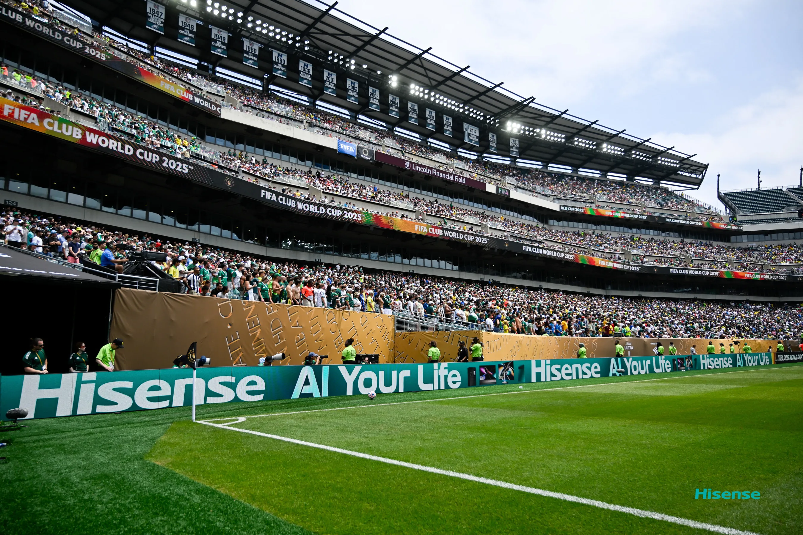 Hisense Showcases AI Technology Strength with 